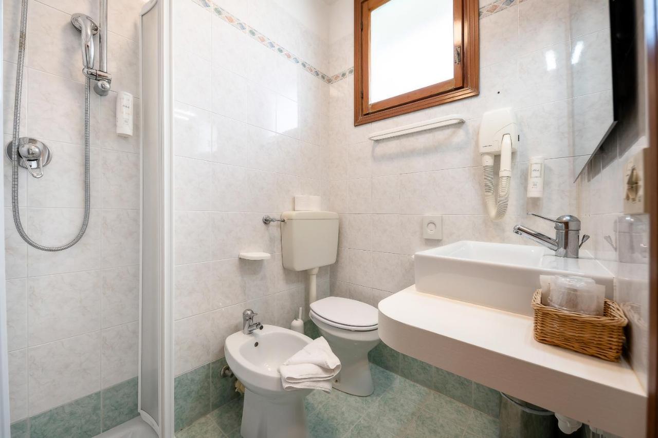 Hotel Royal Garni カオルレ エクステリア 写真