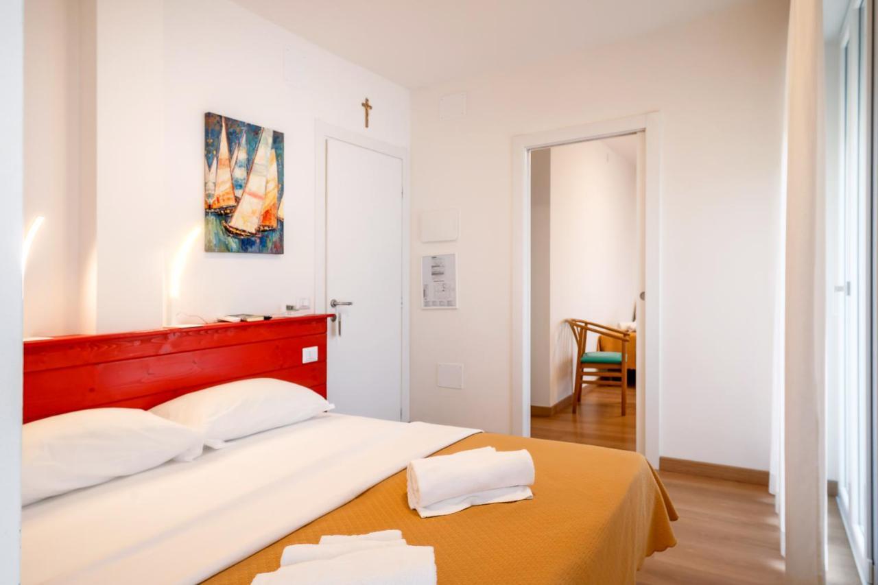 Hotel Royal Garni カオルレ エクステリア 写真