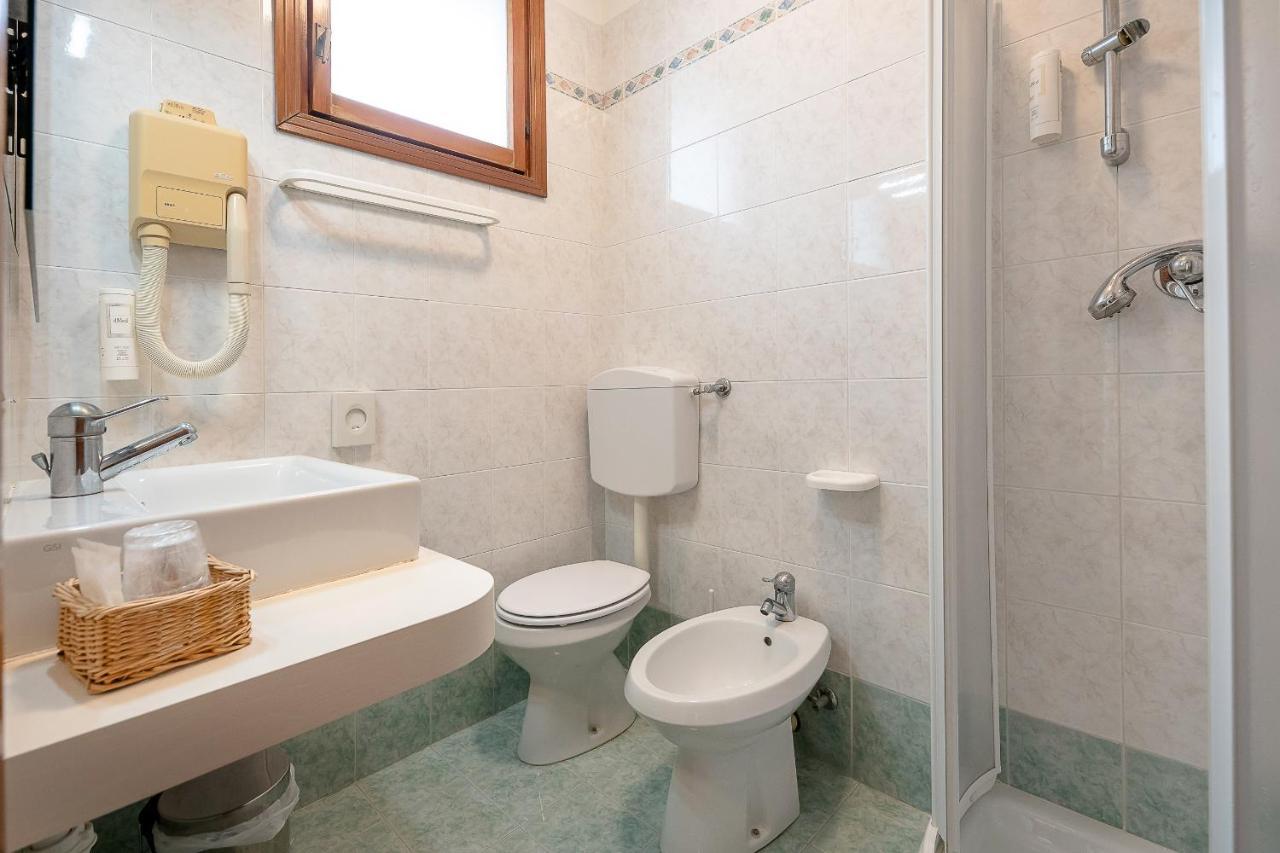 Hotel Royal Garni カオルレ エクステリア 写真